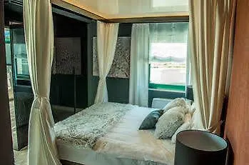 Hedonic 4* Belgrado